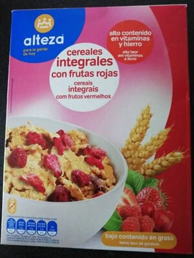 Cereales integrales con frutas rojas front packaging