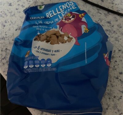 Cereales rellenos de crema de leche front packaging