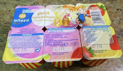 Petit fresa y plátano front packaging