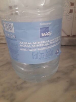 Agua mineral front packaging