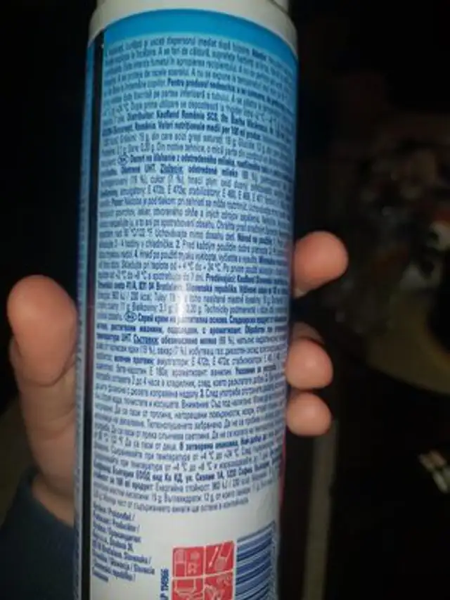 Spray cream with vegetable fat ingredients label
