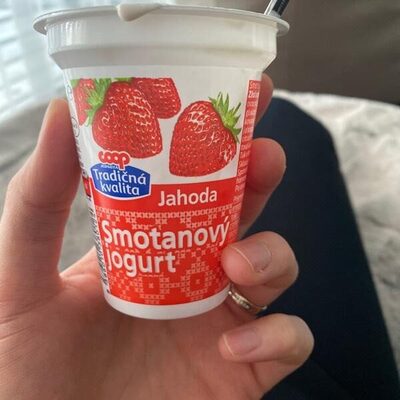 Smotanový jogurt jahoda
