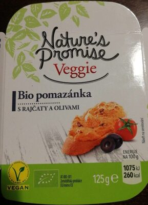 Bio pomazánka s rajčaty a olivami