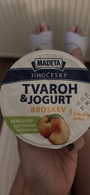 Tvaroh a jogurt broskev