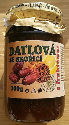Datlová pomazánka se skořicí
