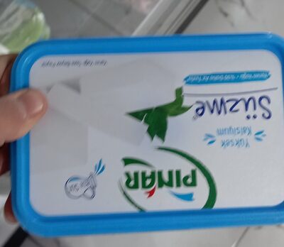 Yarım Yağlı %30 Daha Az Tuzlu Süzme Peynir front packaging