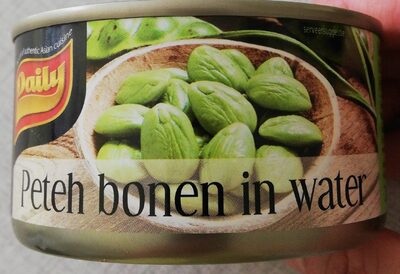 Peteh bonen in water