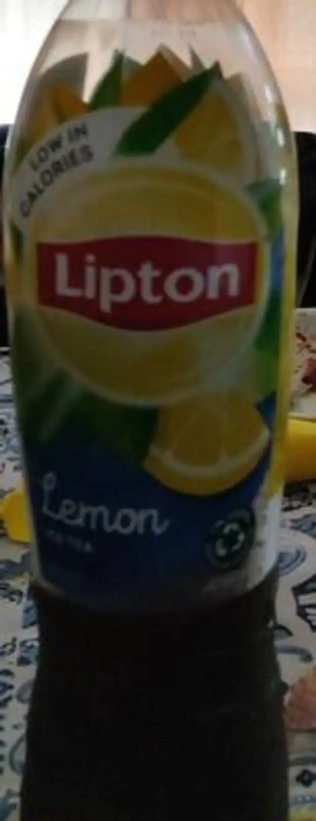 Lipton ice tea front packaging