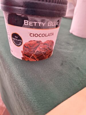 ÎNGHEȚATA CU CIOCOLATA