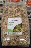 Muesli noten en fruit