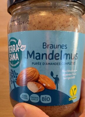Braunes Mandelmus