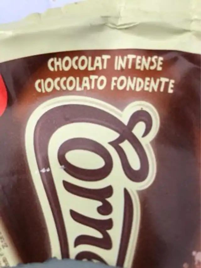 Cornetto chocolat fondant front packaging