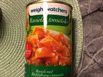 Ravioli i tomatsås
