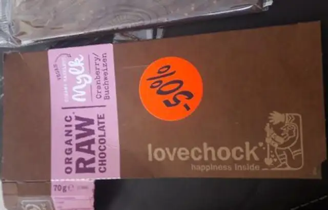 Organic raw chocolaté front packaging