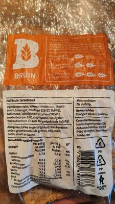 Half bruin tarwebrood