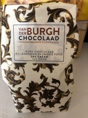 Pure chocolate with strawberries and black pepper