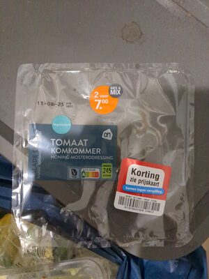 Salade tomaat, komkommer front packaging