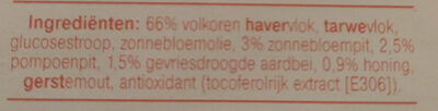 Geroosterde muesli aardbei ingredients label