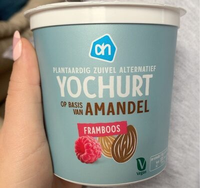 Yoghurt op basis van amandel framboos