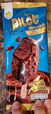 ไอศกรีมนมผสมรสช็อกโกแลตเคลือบมิลค์ช็อกโกแลตคอมพาวด์และถั่วลิสง