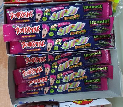 حلوى سوس طرية بنكهة توت ازرق