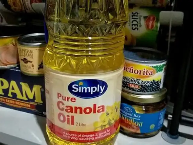 Pure canola oil front packaging