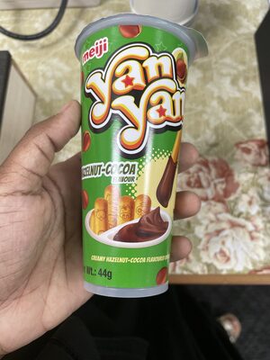 Meiji Yan Yan Chocolate hazelnut