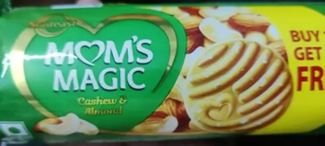 Sunfeast Mom's Magic Cashew & Almond front packaging