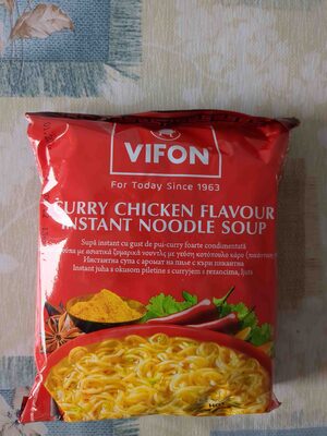 Curry chicken flavour instant noodle soup