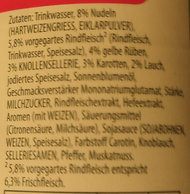 Rindsuppe, kräftige mit Nudeln, Gemüse und Rindfleisch ingredients label