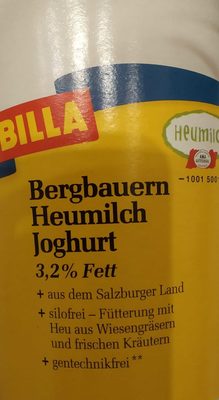 Bergbauern Heumilch Joghurt front packaging