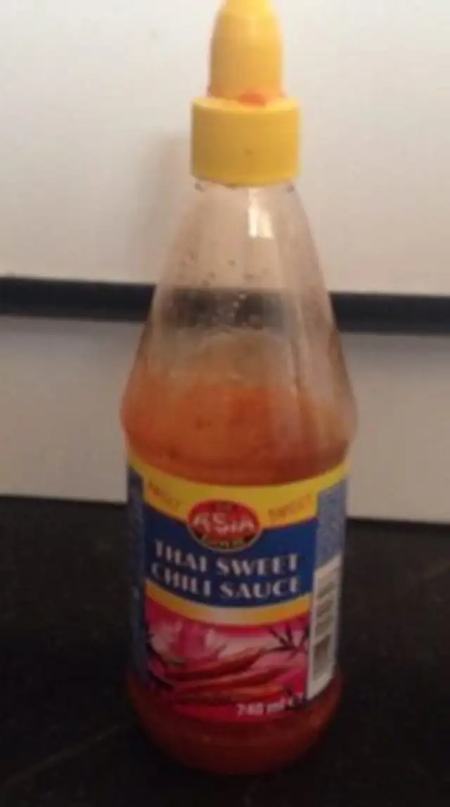 Süß-scharfe Chili Sauce In Der 700ml Flasche Asia Gold nutrition facts table