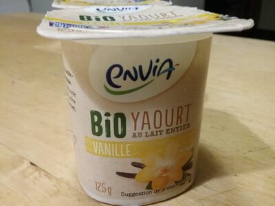 Yaourt au lait entier sucré à la vanille