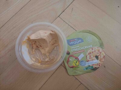 Vegane Streichcreme front packaging