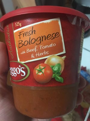 Fresh bolognese with beef, tomatos and herbs front packaging