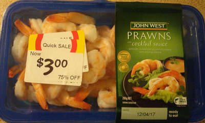 Prawns with Coctail Sauce front packaging