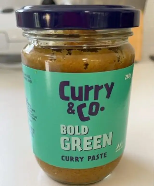 Bold green curry paste