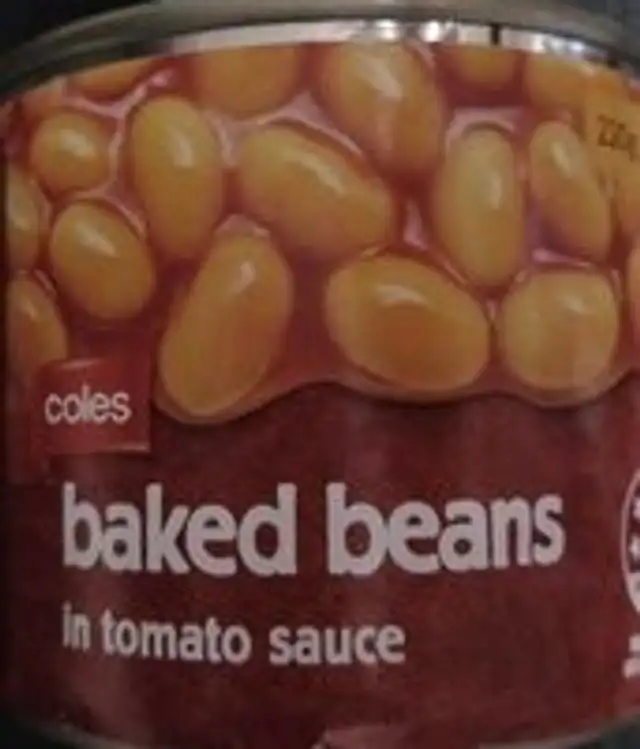 Baked beans in tomato sauce