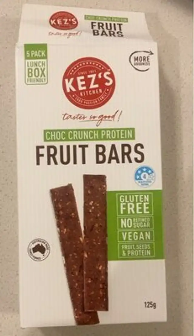 Choc crunch protein fruit bars
