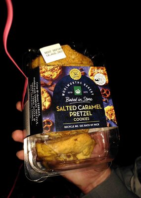 Salted Caramel & Pretzel Cookies