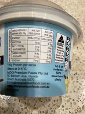 Moo pro vanilla bean yoghurt muesli pot