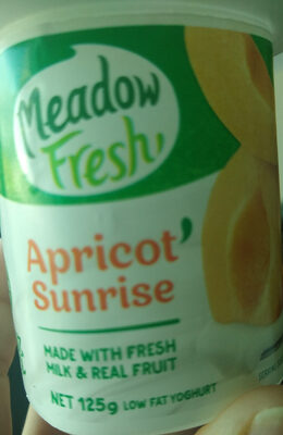 meadow fresh apricot sunrise yoghurt pot