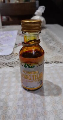 Perwarna kuning telor